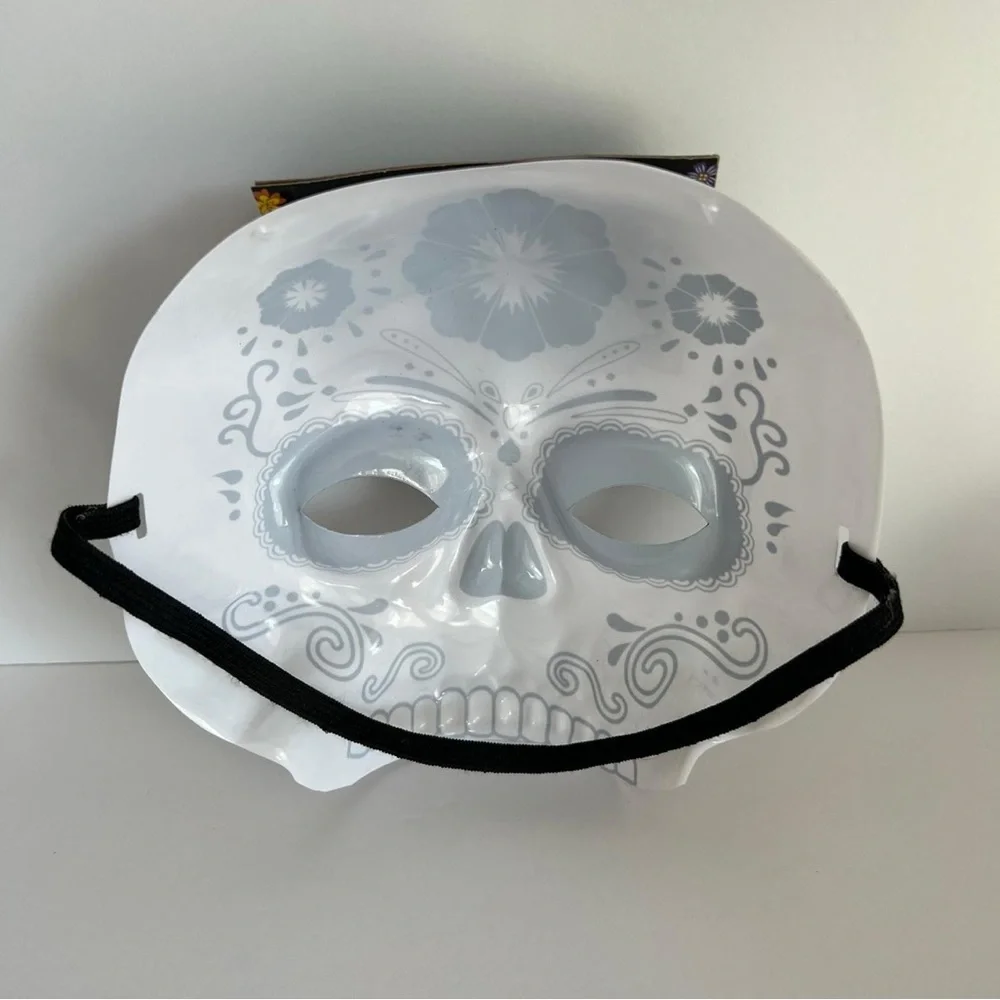 New With Tags 3x Bandido Mask Halloween